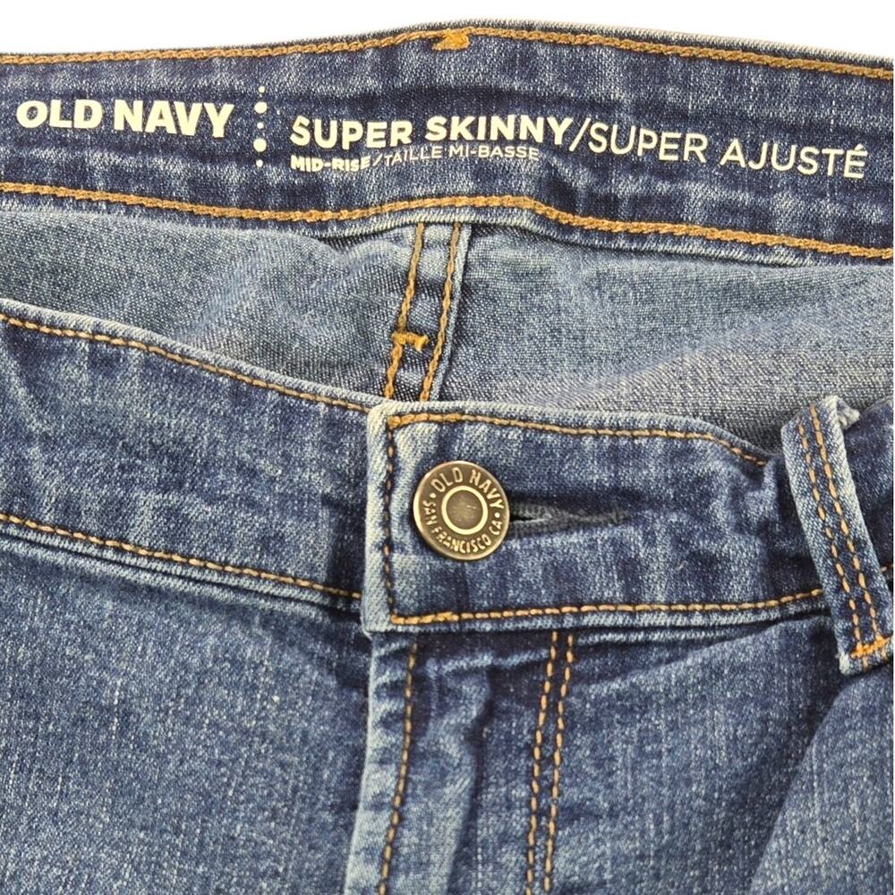 Old Navy | Super Skinny Mid-Rise Jeans | Size 12 - Picture 3 of 6